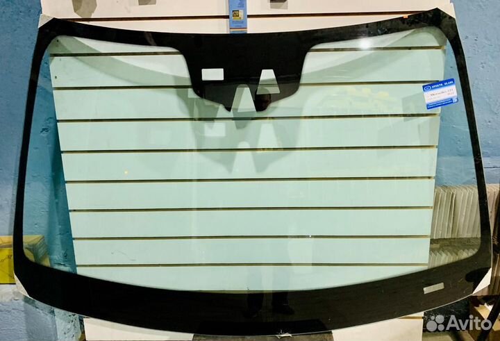Лобовое стекло Mercedes w221