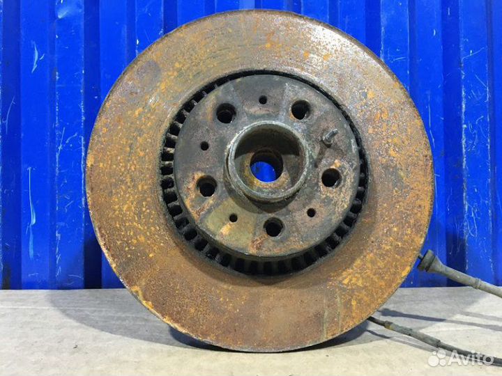 Кулак передний левый Volvo S80 T6 2.8 B6284T 1999