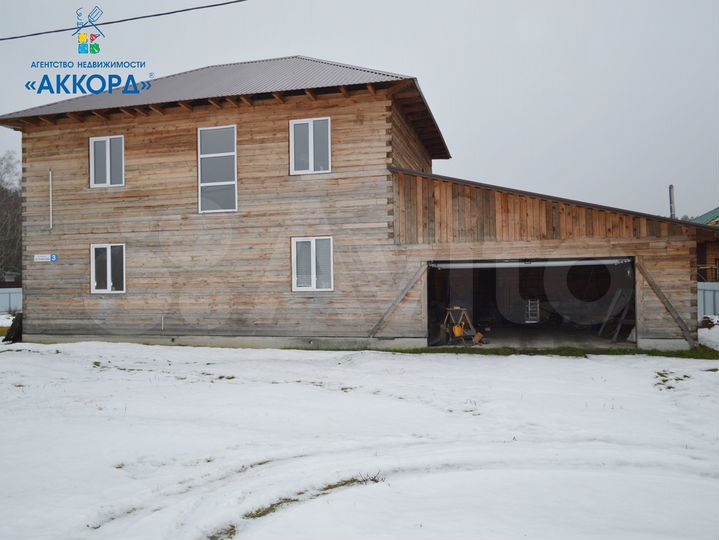 Дом 182,5 м² на участке 12 сот.