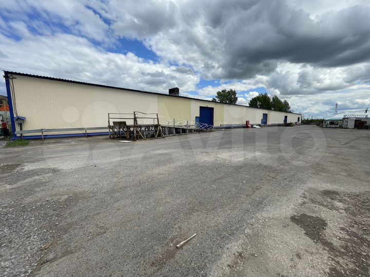 Склад, 421 м²