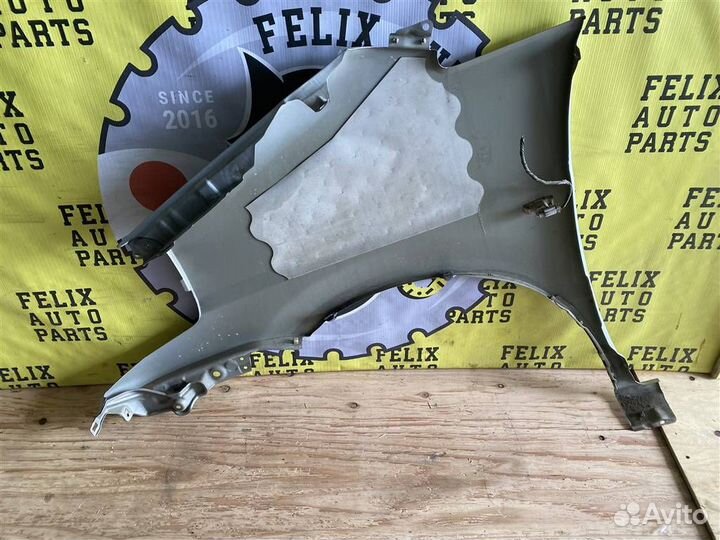 Крыло переднее правое Nissan Serena (pnc24) 1999