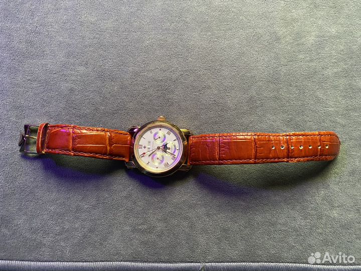 Часы золотые