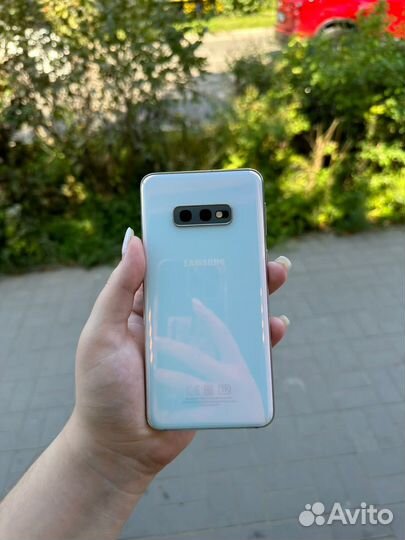 Samsung s10e 6/128gb
