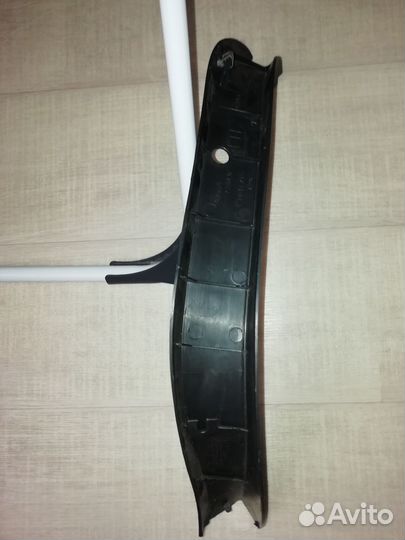 Накладка задней двери багажника тойота королла 120