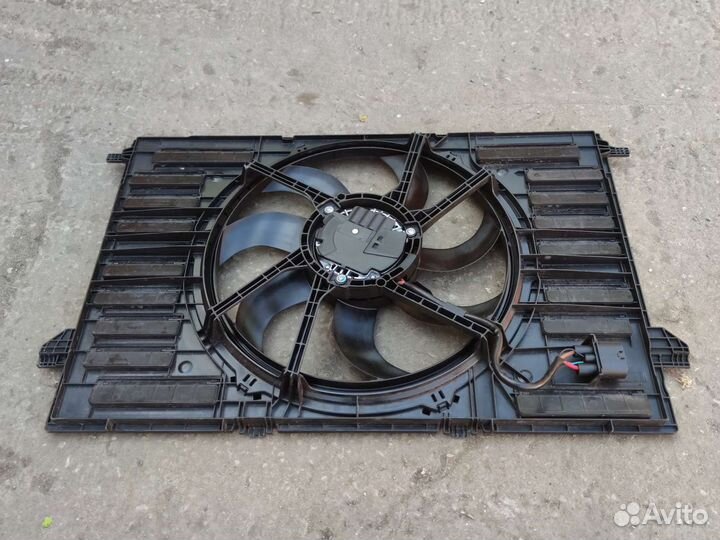 Диффузор вентилятора Audi A4 B9