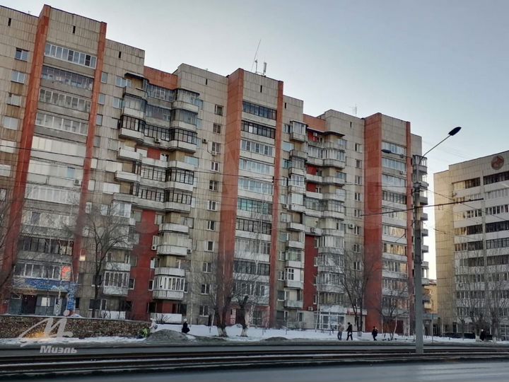 4-к. квартира, 87 м², 9/12 эт.