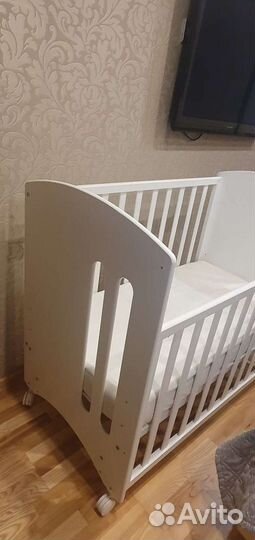 Детская кровать с матрасом