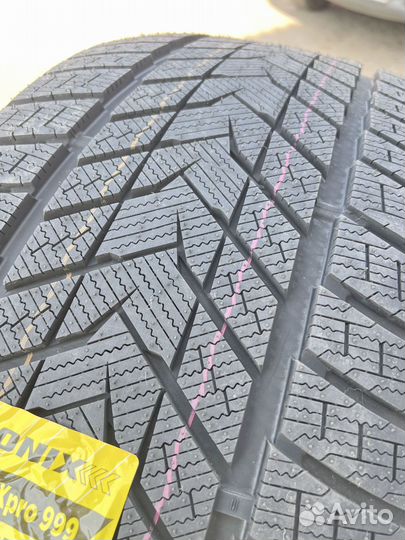 Sonix WinterXPro 999 275/40 R21 147U