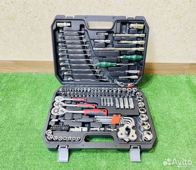 Нaбop инcтрумeнтов для авто