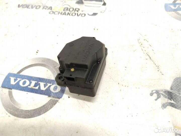 Актуатор заслонки печки Volvo XC90 XC70 S80 S60