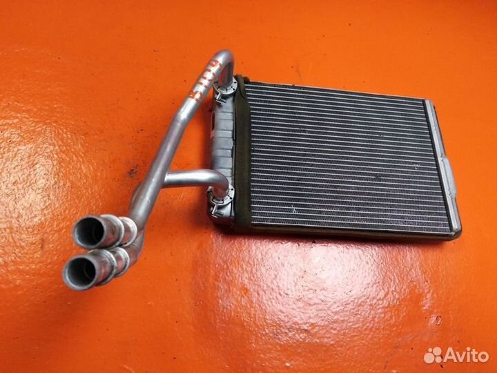 Радиатор отопителя салона Jeep Grand Cherokee WK2