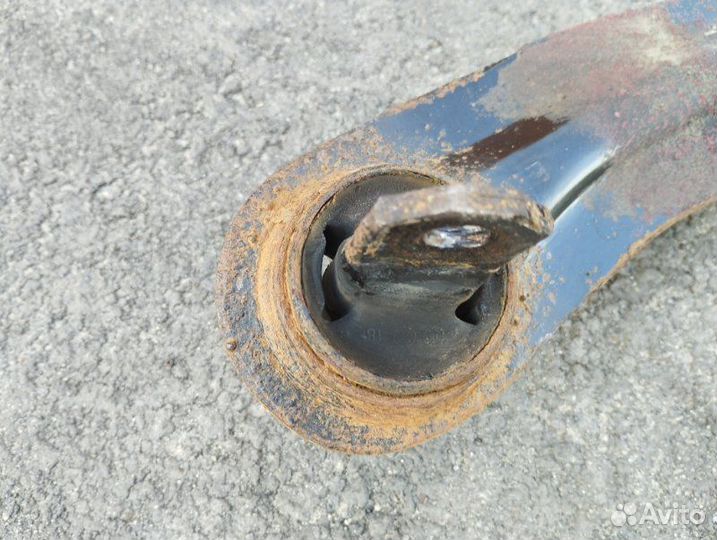 Рычаг продольный задний правый Ford Focus хэтчбек