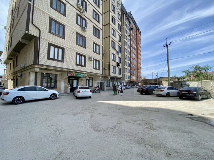 3-к. квартира, 90 м², 1/13 эт.