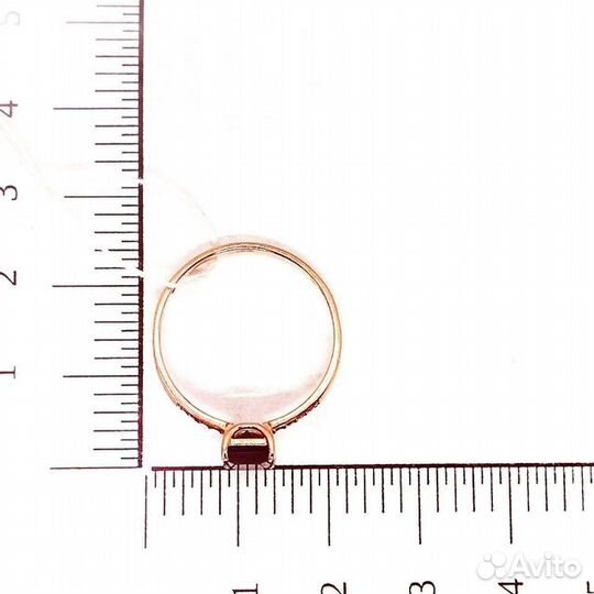 Золотое кольцо с камнем 18,5р