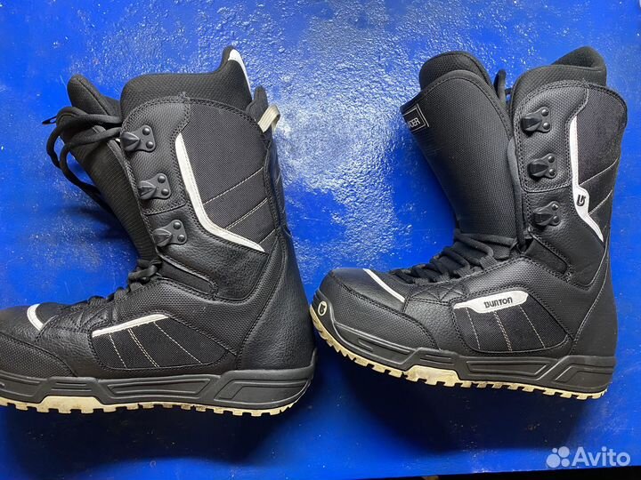 Сноуборд 150 см с креплением и с ботинками