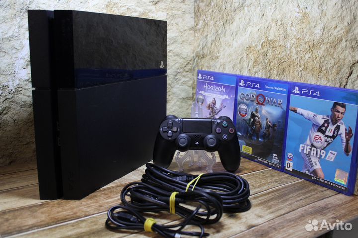 Sony Playstation 4 +3 диска