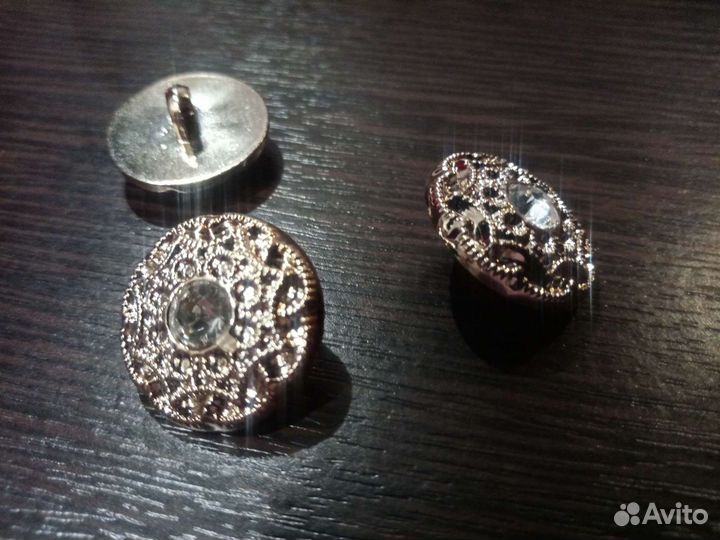 Пуговицы со стразами
