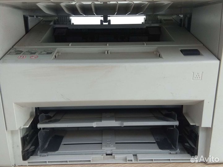 Принтер сканер копир HP M1522n