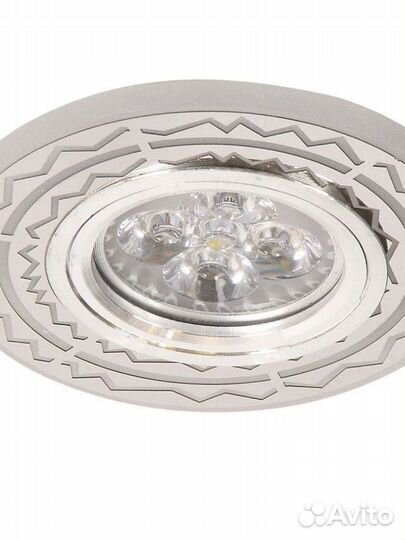 Светильник потолочный встраиваемый