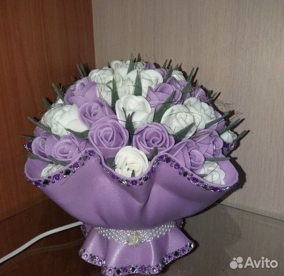 Светильник-букет из изолона ручная работа