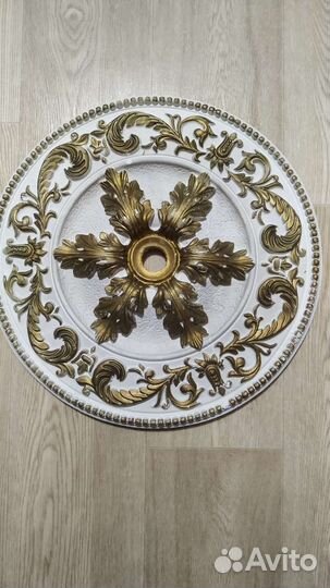 Гипсовая потолочная розетка