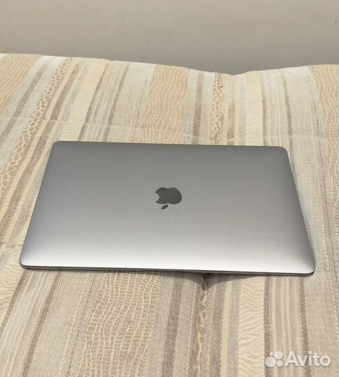 Macbook air 13 2020 M1 8gb 256