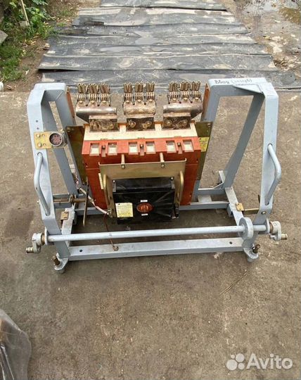 Вакуумный выключатель 10/20 кВ 1000А