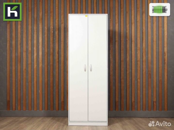 Шкаф для одежды в офис