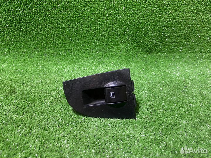 Кнопка стеклоподъемника Audi A6 C5