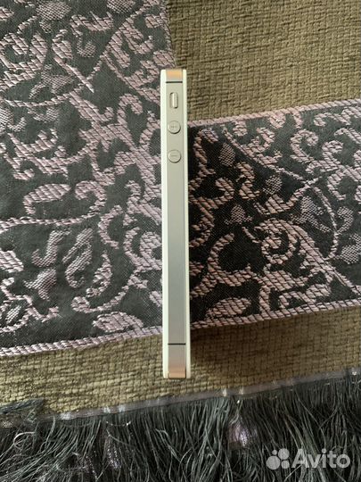 Телефон iPhone 4s ios 6 легенда