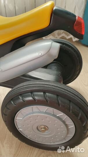 Детский трехколесный велосипед bmw