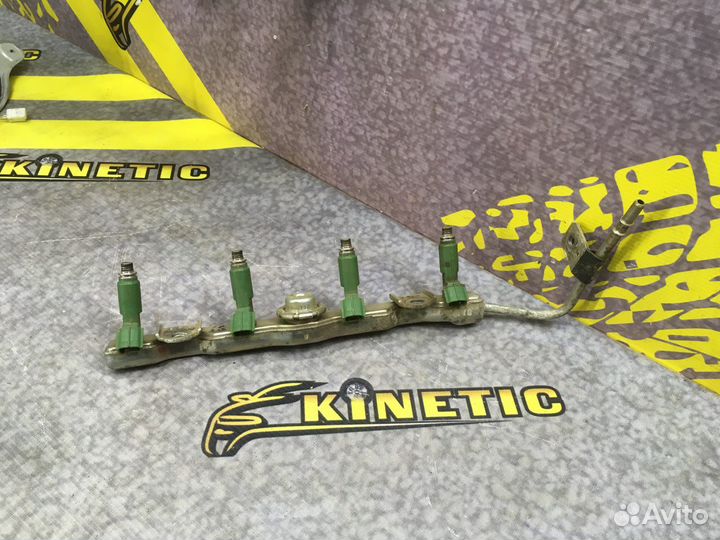 Форсунка топливная Рейка Avensis 2 Авенсис 1.8