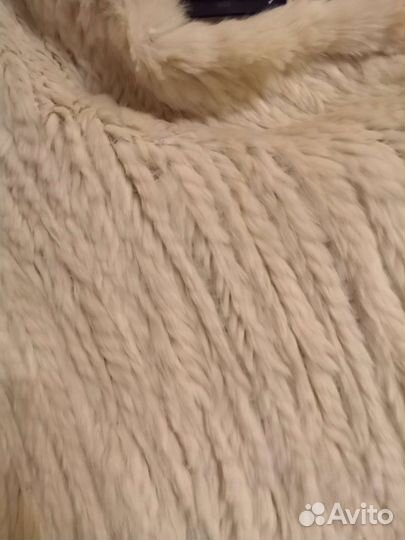 Пончо из вязаного кролика