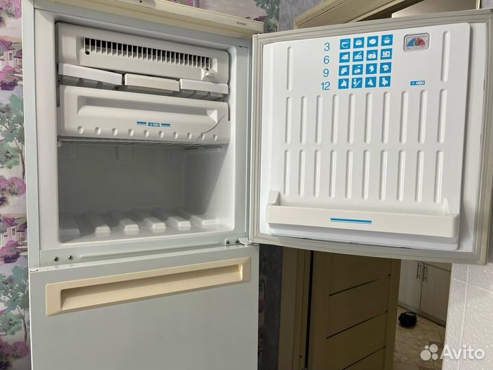 Холодильник Stinol no frost