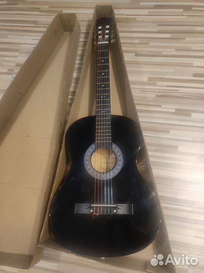 Классическая гитара шестиструнная