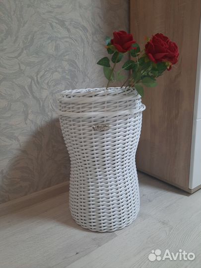 Ваза из ротанга