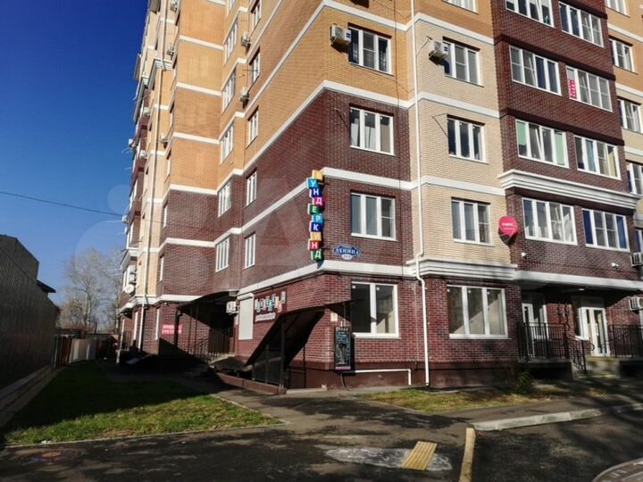 2-к. квартира, 57 м², 1/8 эт.