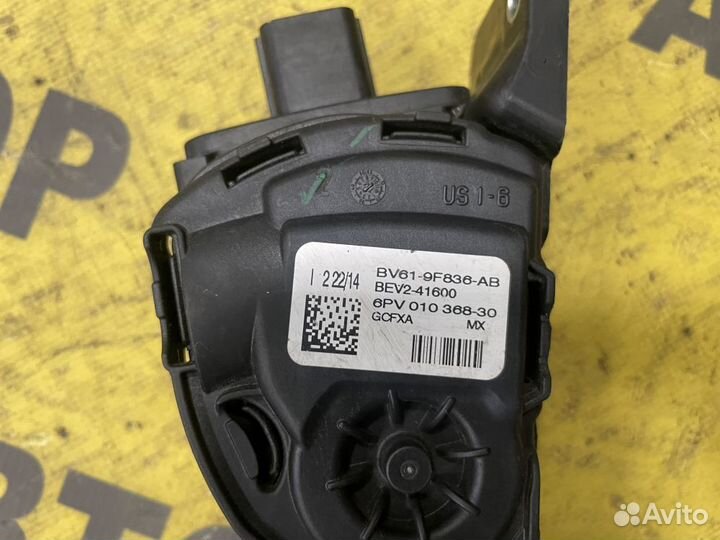 Педаль газа Ford Focus 3