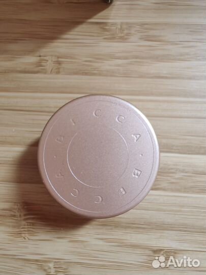 Becca Under Eye Brightening Corrector