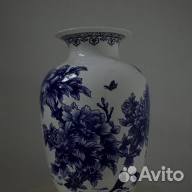 Китайская вазочка из костяного фарфора