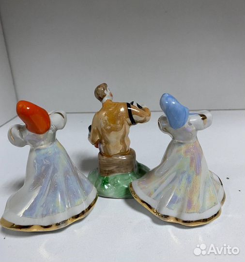 Фарфоровые статуэтки 