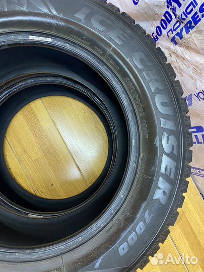 Bridgestone Ice Cruiser 7000 235/60 R16