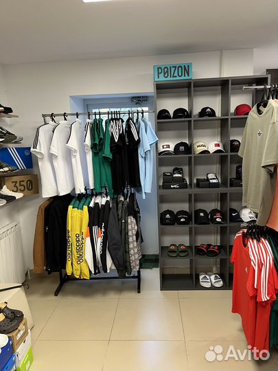 Костюмы/кроссовки/футболки/кепки/сумки