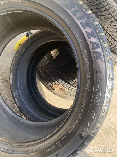 Bridgestone Blizzak LM-25 275/45 R20
