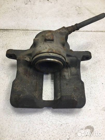 Суппорт тормозной передний правый Audi 100