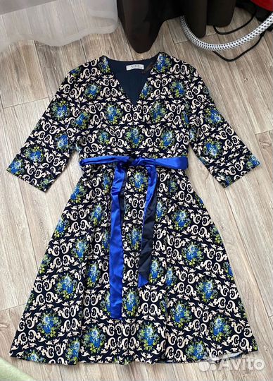 Отдам много вещей на женщину 50 размера