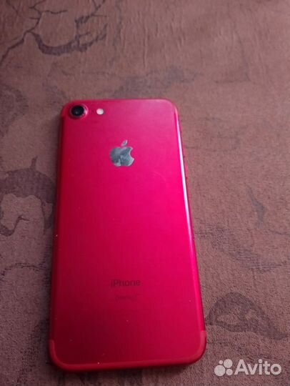 Телефон iPhone 7