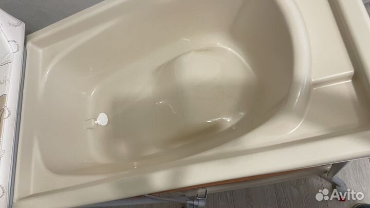 Ванночка для купания с пеленальной доской