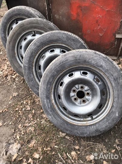 Колеса r15 195/60 Dunlop. За Южным