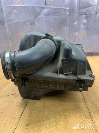 Корпус воздушного фильтра Opel Astra H Z16XER 2006